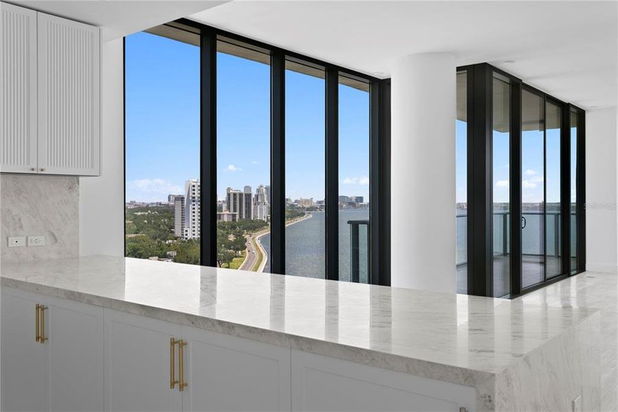 Spacious, unfurnished interior of a new home in , Tampa (Image 32).