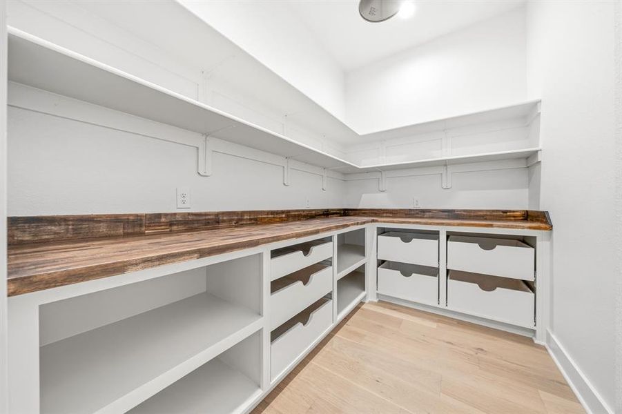 Image 33 of a home in .