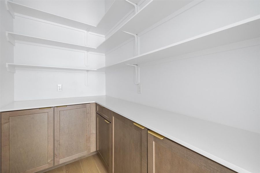 Spacious, unfurnished interior of a new home in , Wimberley (Image 25).