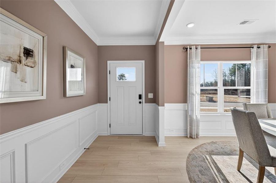 Furnished interior view inside a new home in Saddle Ridge, Calhoun (Image 9).