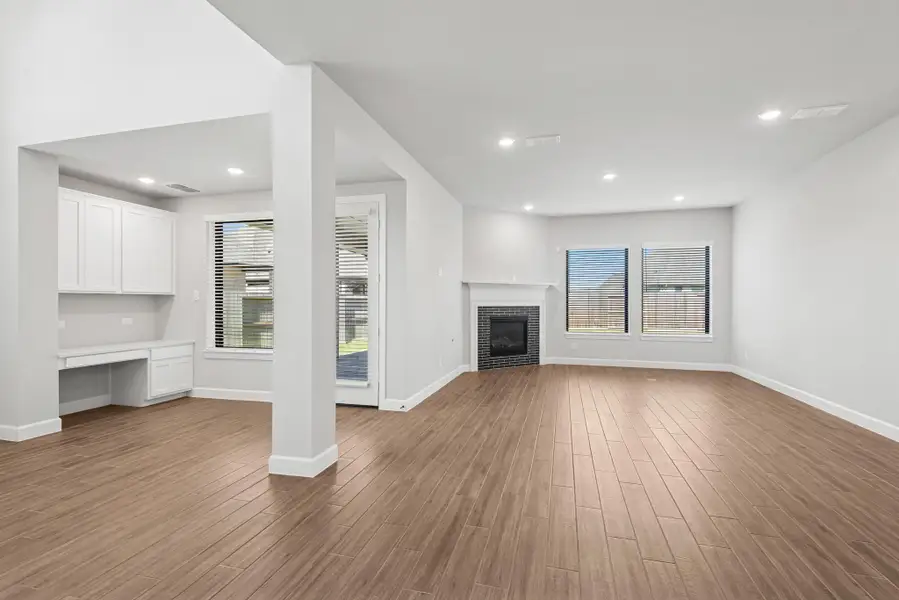 Spacious, unfurnished interior of a new home in Riceland 60’ Homesites, Mont Belvieu (Image 19). Spacious, unfurnished interior of a new home in Riceland 60’ Homesites, Mont Belvieu (Image 19).