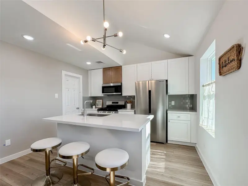 Furnished interior view inside a new home in , Conroe (Image 8).