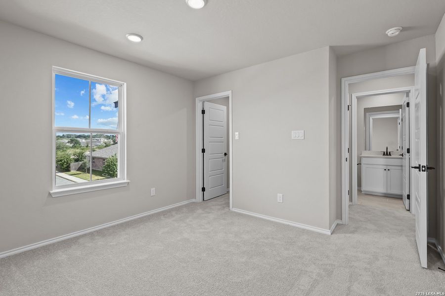 Spacious, unfurnished interior of a new home in Royal Crest, San Antonio (Image 40).
