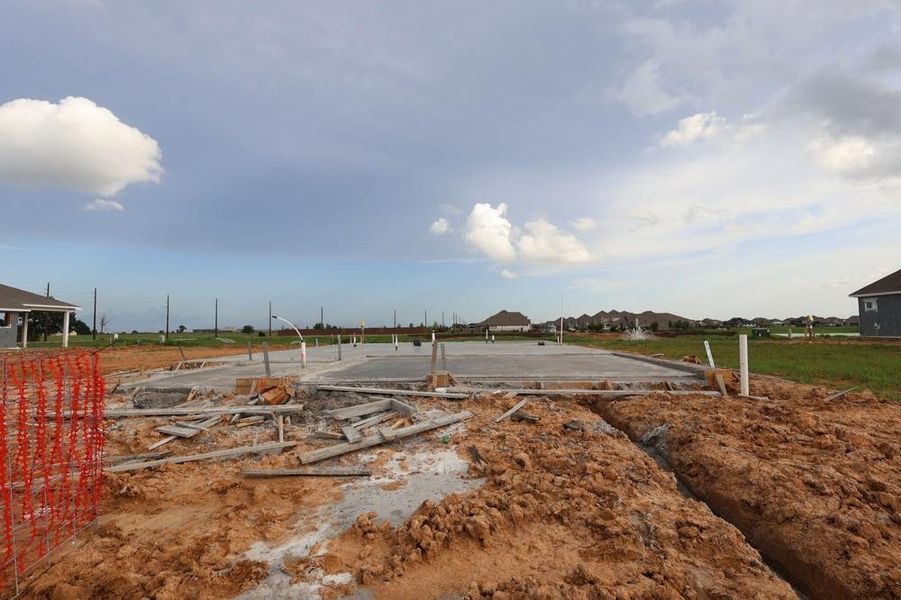 Every foundation at DWH is engineered and it’s inspected three times! We do not do “batch” testing. Rest easy knowing your foundation comes with a 10 year warranty. Every foundation at DWH is engineered and it’s inspected three times! We do not do “batch” testing. Rest easy knowing your foundation comes with a 10 year warranty.