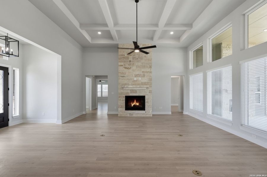 Spacious, unfurnished interior of a new home in Potranco Oaks, San Antonio (Image 25).