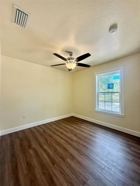 Spacious, unfurnished interior of a new home in , Williston (Image 12).