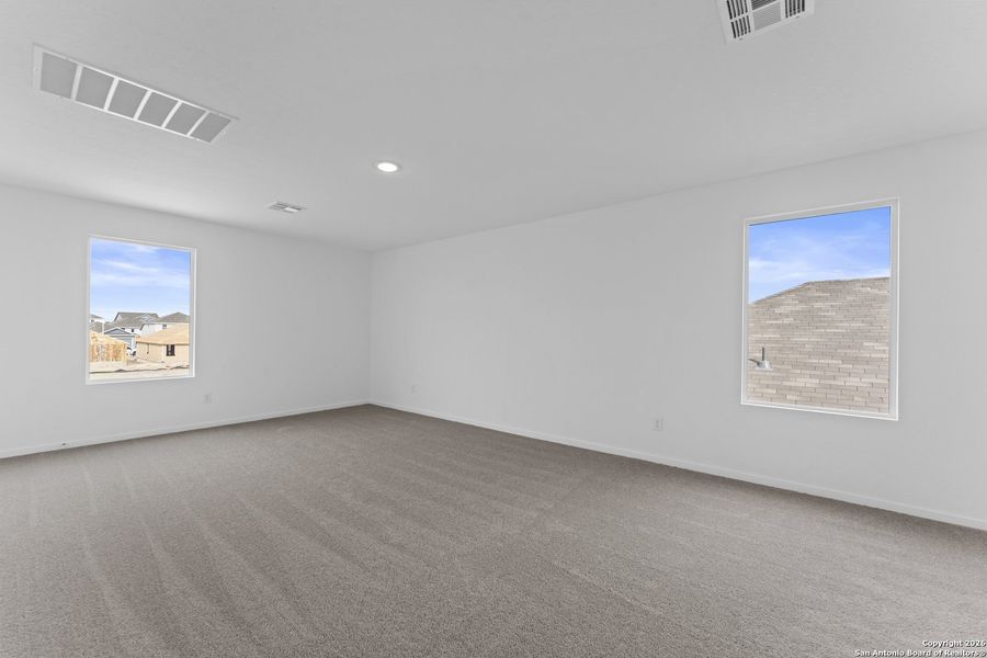 Spacious, unfurnished interior of a new home in Voss Farms: Watermill Collection, New Braunfels (Image 20).