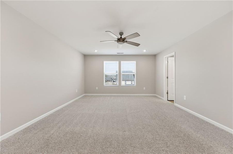 Spacious, unfurnished interior of a new home in Twin Lakes, Hoschton (Image 35).