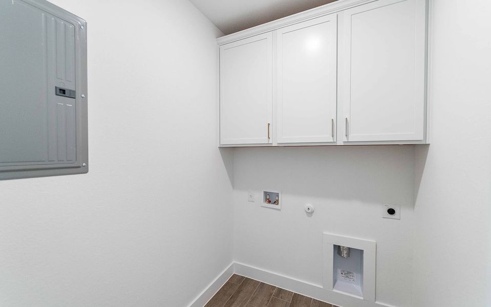 Spacious, unfurnished interior of a new home in Sanctuary, Salado (Image 14).