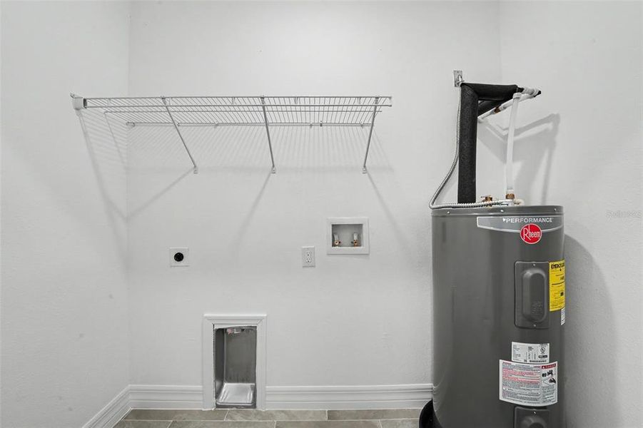 Spacious, unfurnished interior of a new home in , Avon Park (Image 21).