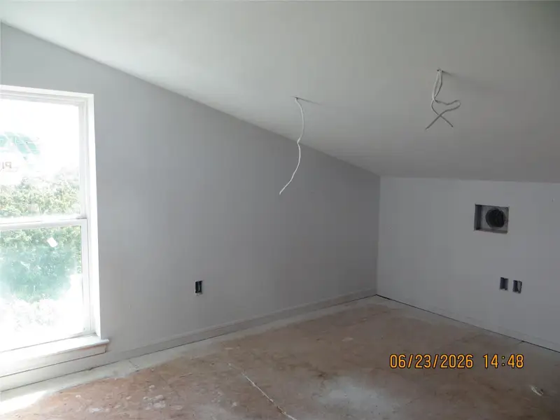 Loft area could be 3rd bedroom, gameroom or office Loft area could be 3rd bedroom, gameroom or office