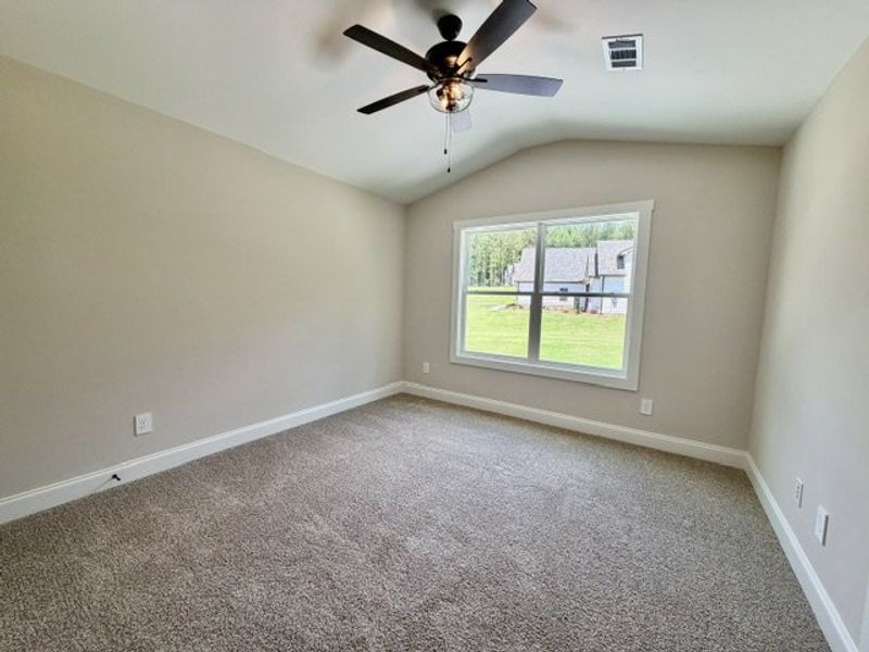 Spacious, unfurnished interior of a new home in Lakefield, Palmetto (Image 17).