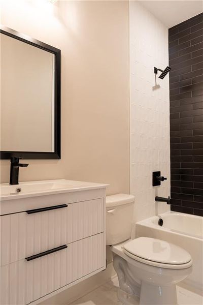 Furnished interior view inside a new home in , Dallas (Image 8). Furnished interior view inside a new home in , Dallas (Image 8).