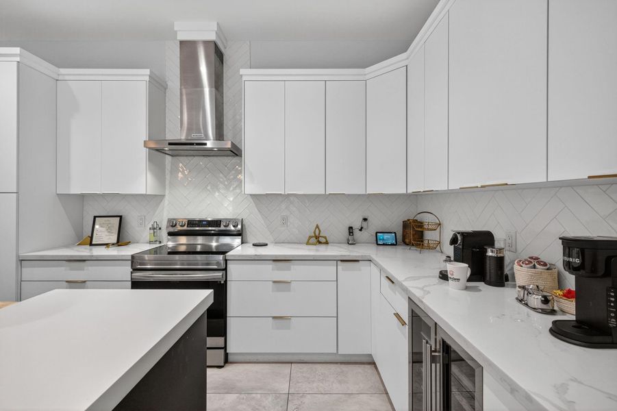 Furnished interior view inside a new home in , Oakland Park (Image 14). Furnished interior view inside a new home in , Oakland Park (Image 14).