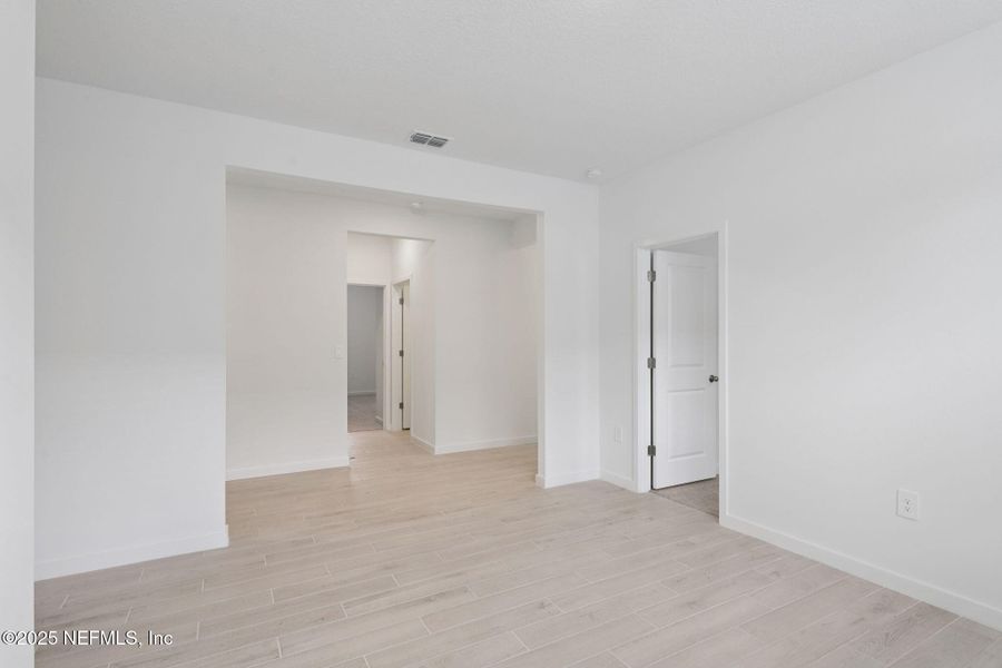 Spacious, unfurnished interior of a new home in Cypress Meadows - Signature Series, Jacksonville (Image 32).