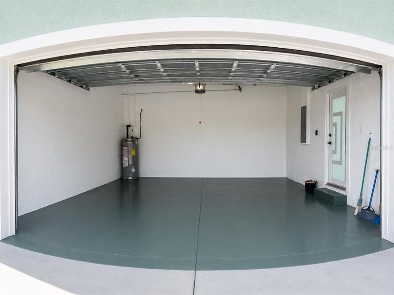 Spacious, unfurnished interior of a new home in , Apollo Beach (Image 16). Spacious, unfurnished interior of a new home in , Apollo Beach (Image 16).
