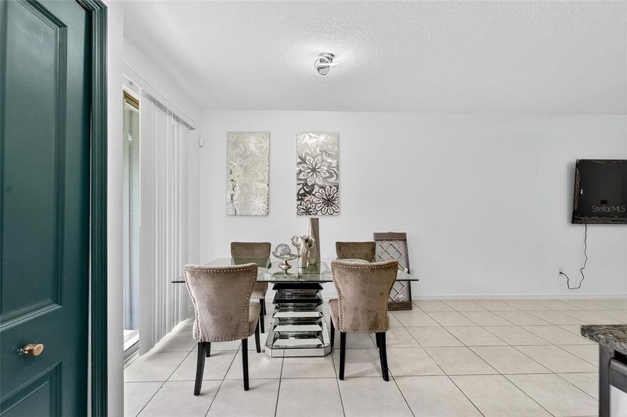 Furnished interior view inside a new home in , Ruskin (Image 15).