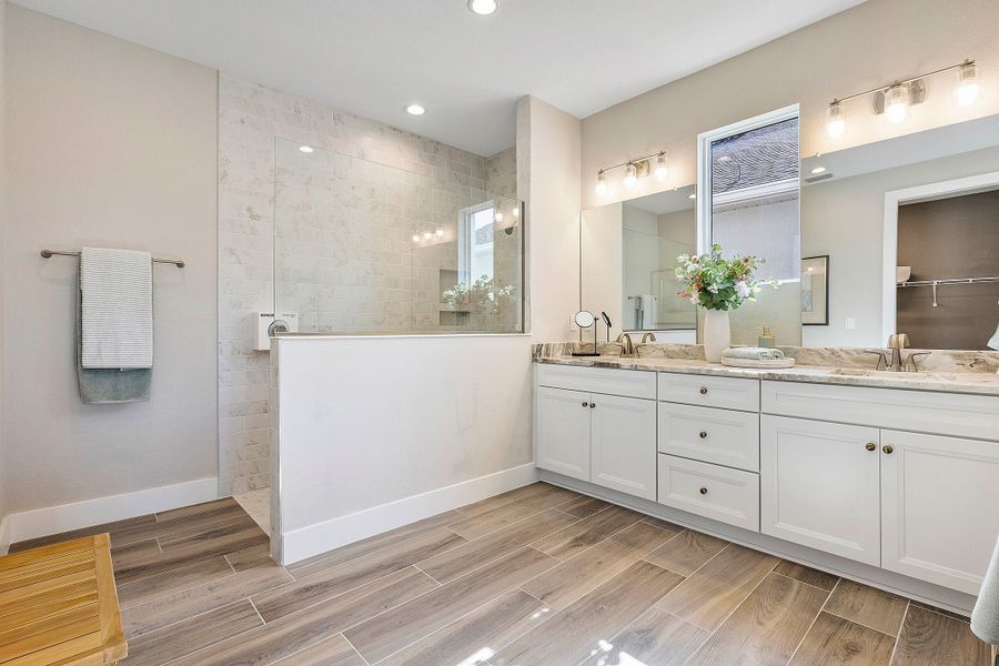 Representative furnished interior of a home built from the Charlotte by William Ryan Homes in The Sanctuary – Royal Collection, Punta Gorda (Image 39). Representative furnished interior of a home built from the Charlotte by William Ryan Homes in The Sanctuary – Royal Collection, Punta Gorda (Image 39).