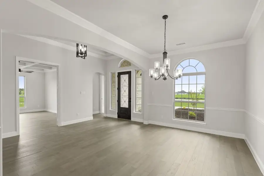 Representative unfurnished interior of a home built from the Southport by Windsor Homes in Ridge Pointe Estates, McLendon-Chisholm (Image 17).