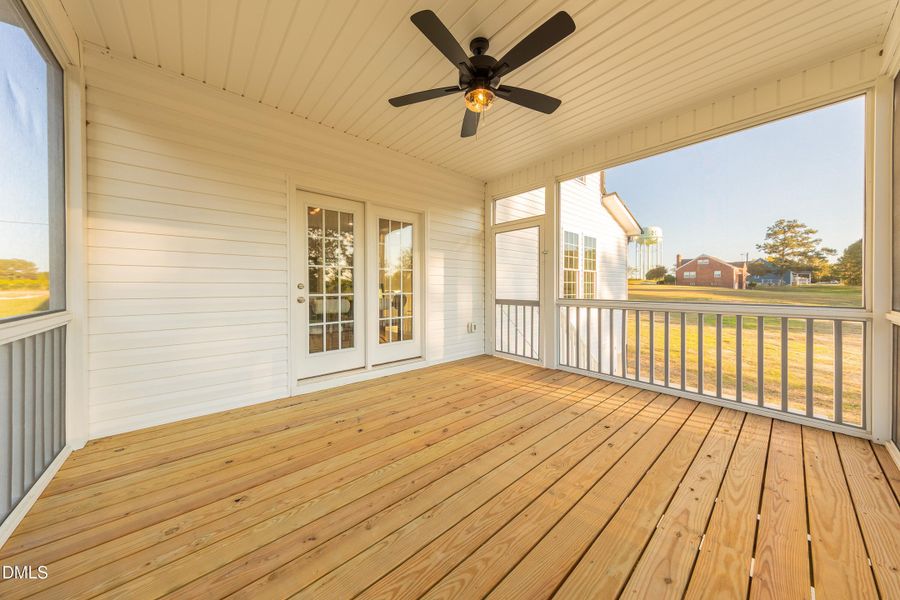 4251OldStageRdN-Exterior-Web-05