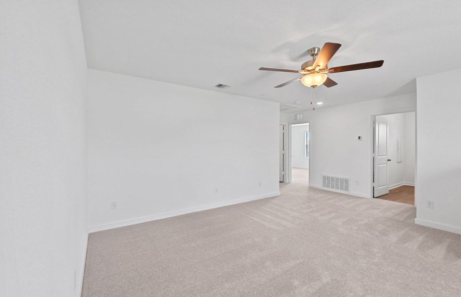 Spacious, unfurnished interior of a new home in Sonterra, Jarrell (Image 31). Spacious, unfurnished interior of a new home in Sonterra, Jarrell (Image 31).