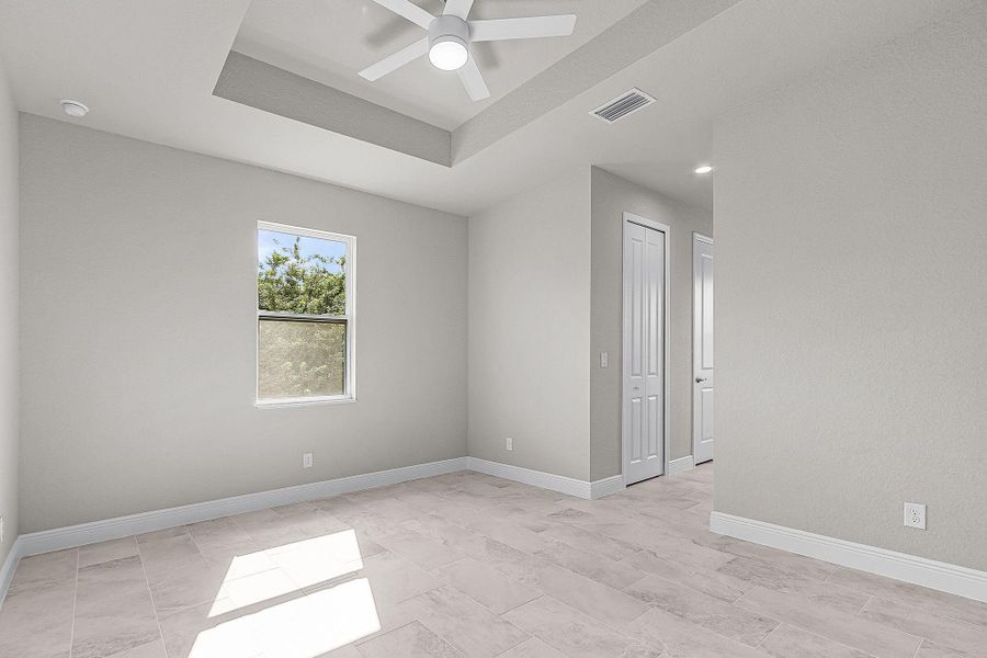 Spacious, unfurnished interior of a new home in , Labelle (Image 13).