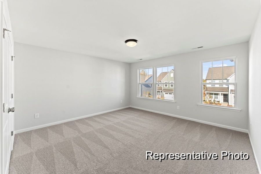 Spacious, unfurnished interior of a new home in Reedy Fork Middleton, Greensboro (Image 17).