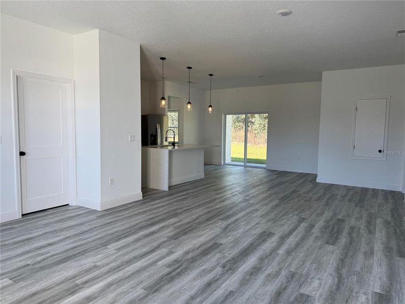 Spacious, unfurnished interior of a new home in , Ocala (Image 23).