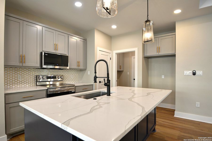 Furnished interior view inside a new home in , Kerrville (Image 5).