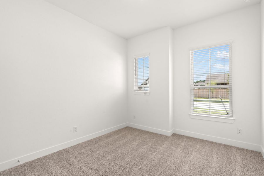 Spacious, unfurnished interior of a new home in Artavia, Conroe (Image 27).