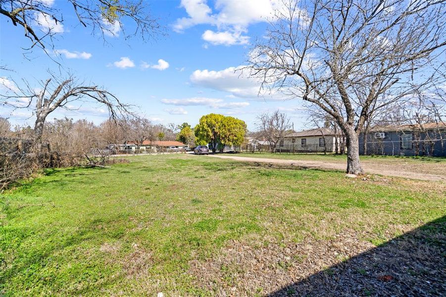 Natural landscape and outdoor views near in Dallas (Image 28). Natural landscape and outdoor views near in Dallas (Image 28).