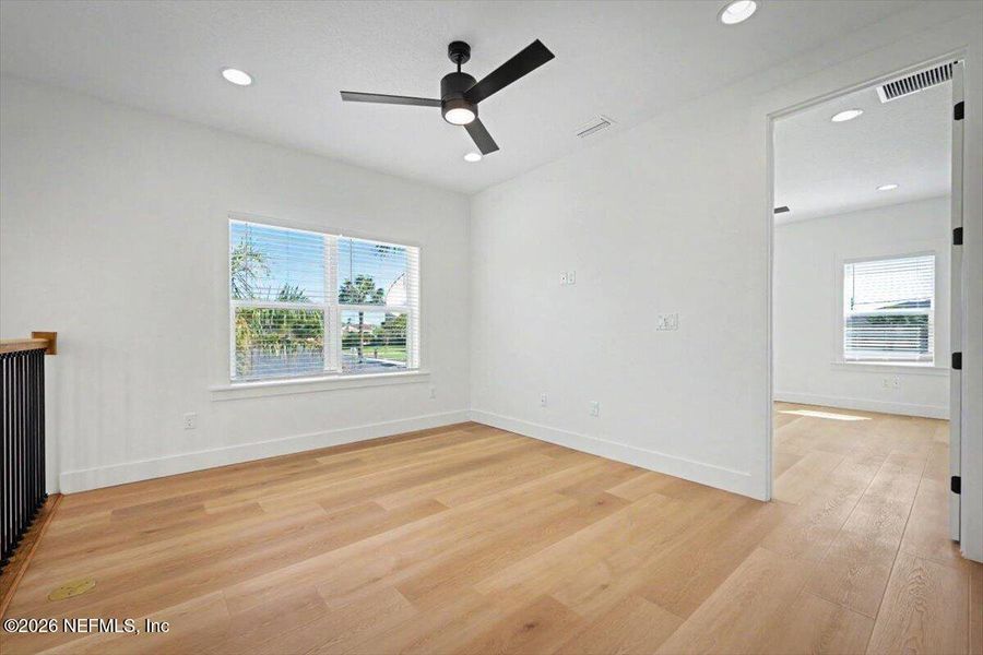 Spacious, unfurnished interior of a new home in , Jacksonville Beach (Image 34).