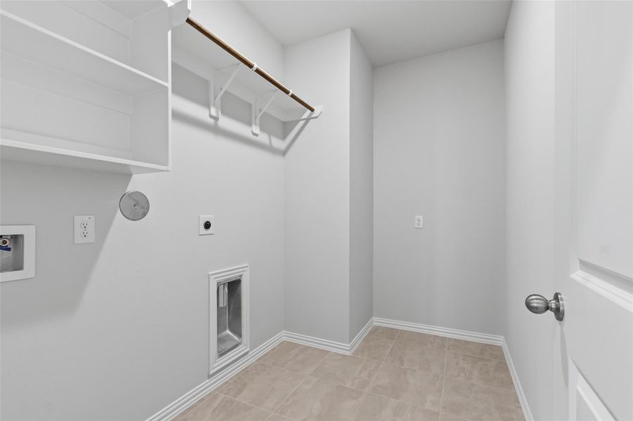 Spacious, unfurnished interior of a new home in The Woodlands Hills, Willis (Image 34).