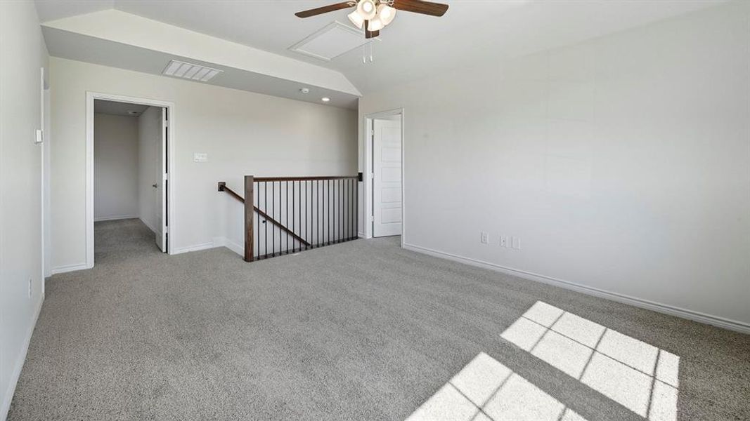 Spacious, unfurnished interior of a new home in Silverado, Aubrey (Image 34).