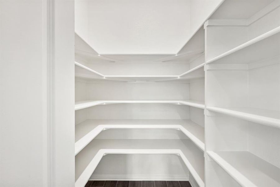 Spacious, unfurnished interior of a new home in Somerset, Venus (Image 20).