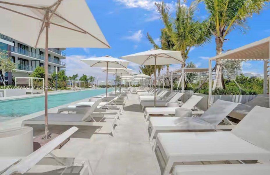 Community amenities in , Miami Beach (Image 32).