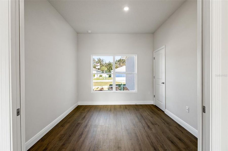 Spacious, unfurnished interior of a new home in , Ocala (Image 36).