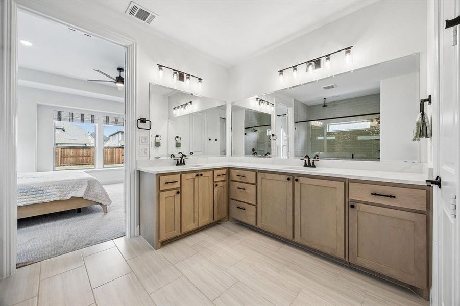 Furnished interior view inside a new home in , Prosper (Image 25).