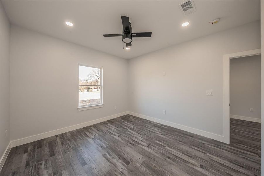 Spacious, unfurnished interior of a new home in , Dallas (Image 25). Spacious, unfurnished interior of a new home in , Dallas (Image 25).