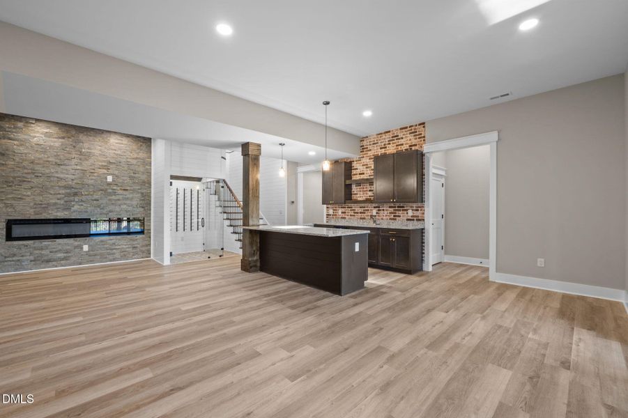 65-web-or-mls-P1095798