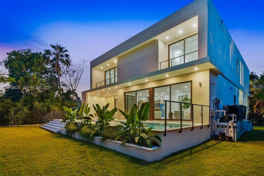 Exterior details and patio area of a home in , North Miami (Image 33).