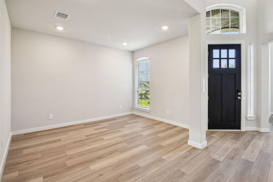 Photo is not of the actual home, but is an inspirational photo of builder’s model home and may depict options, furnishings, and/or decorator features that are not included Photo is not of the actual home, but is an inspirational photo of builder’s model home and may depict options, furnishings, and/or decorator features that are not included