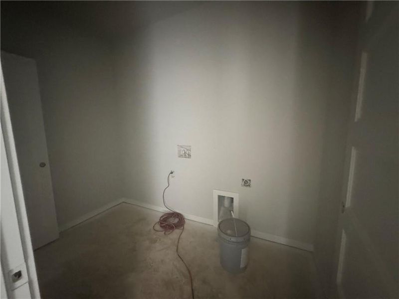 Image 29 of a home in Rosewood Lake Preserve.