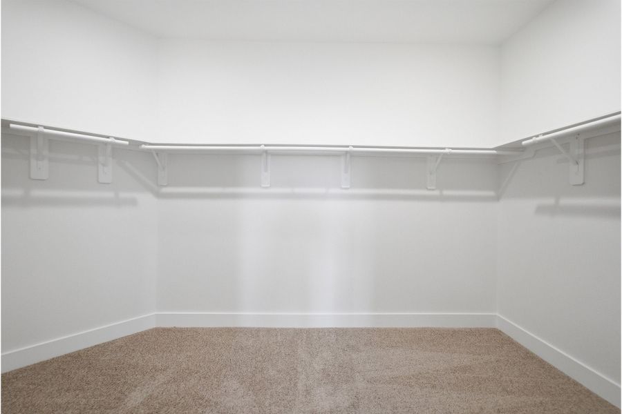 Spacious, unfurnished interior of a new home in Bay Creek, Baytown (Image 25).