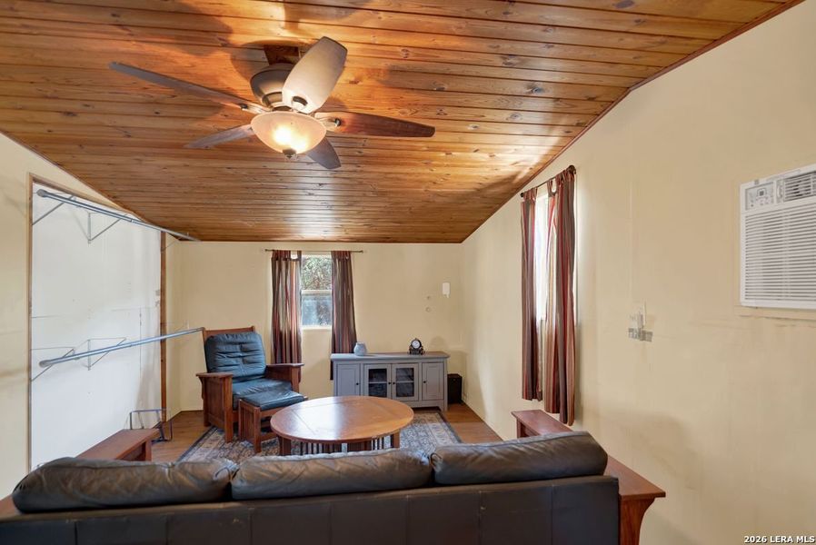 Furnished interior view inside a new home in , Bandera (Image 10).