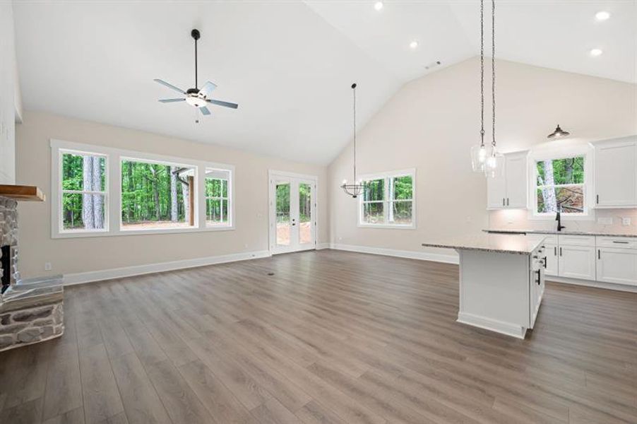 Spacious, unfurnished interior of a new home in , Dallas (Image 13).