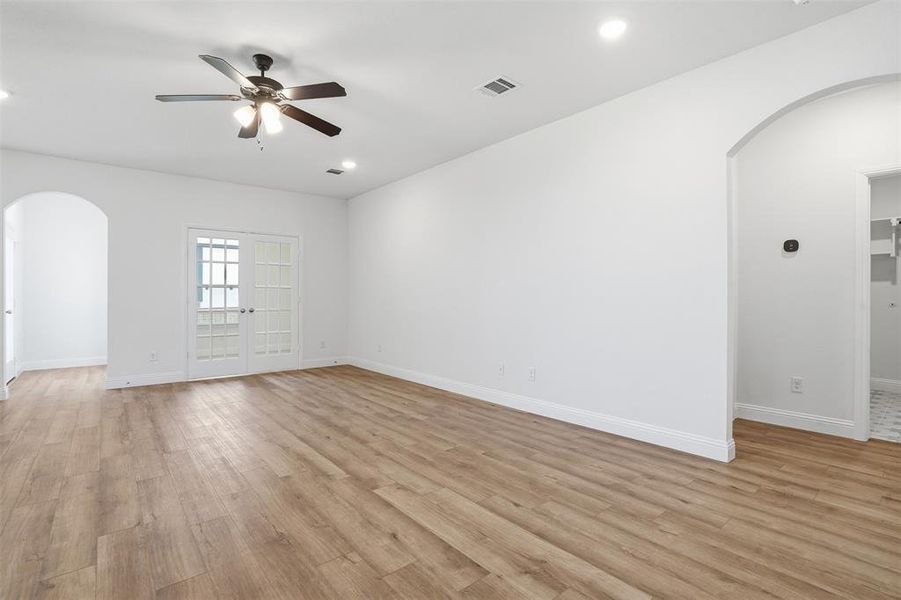 Spacious, unfurnished interior of a new home in Wildcat Ridge, Godley (Image 28). Spacious, unfurnished interior of a new home in Wildcat Ridge, Godley (Image 28).