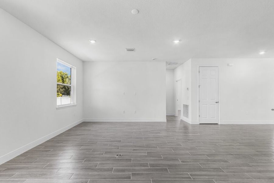 Spacious, unfurnished interior of a new home in Cape Coral, Cape Coral (Image 14). Spacious, unfurnished interior of a new home in Cape Coral, Cape Coral (Image 14).