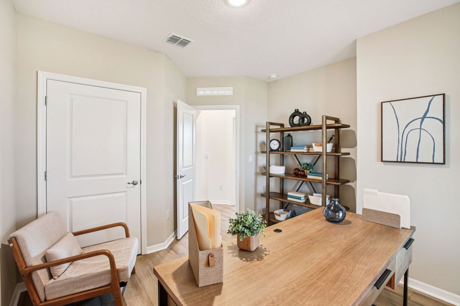 Furnished interior view inside a new home in Silver Springs Shores, Ocala (Image 28).