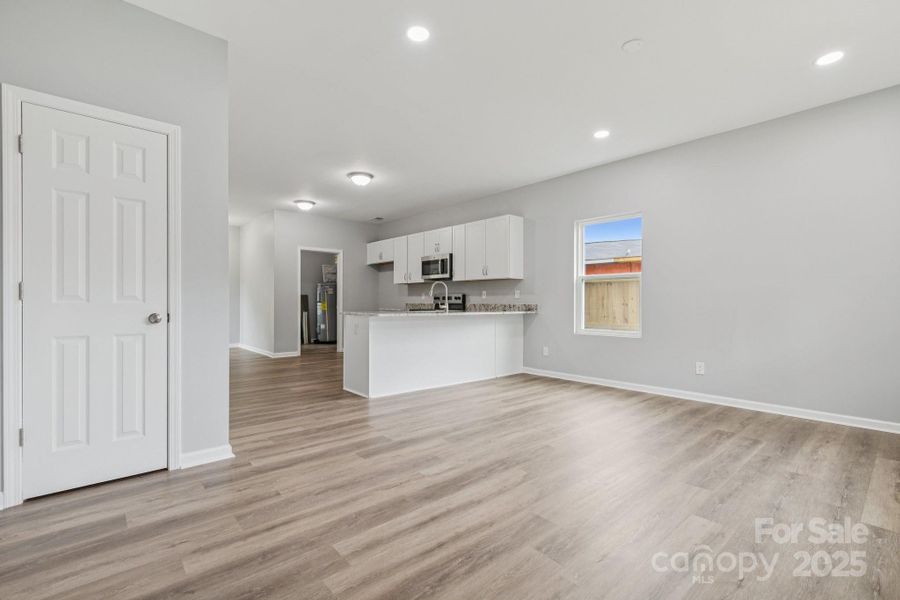 Spacious, unfurnished interior of a new home in , Rock Hill (Image 19).